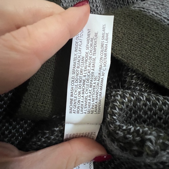 Camouflage Open-Front Women Sweater - Picture 8 of 8